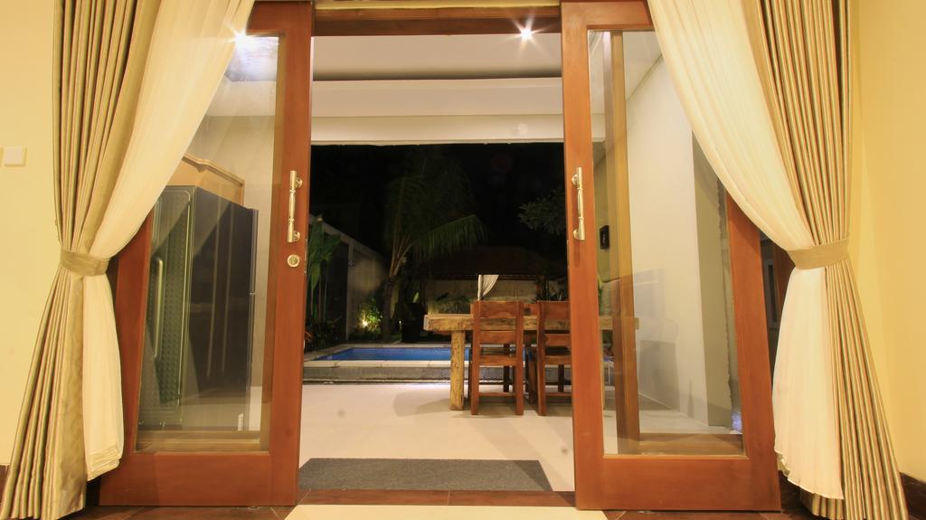 The Surya Kuta Villa Exterior photo